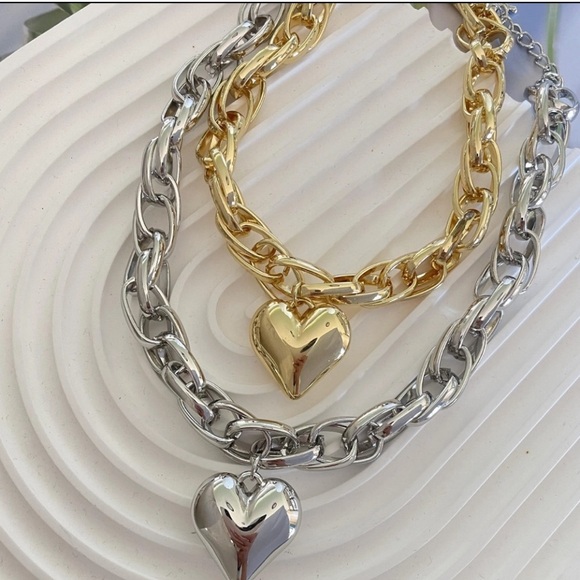 🌟SILVER Chunky Heart Pendant Choker Necklace🌟NEW Costume Jewelry - Picture 5 of 6